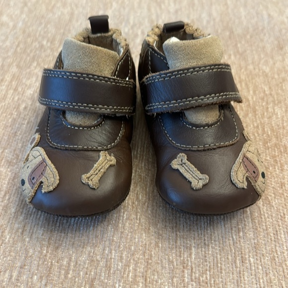 Robeez Brown and Tan Baby Walker Shoes with Velcro Closure, sz 3 - Picture 2 of 7
